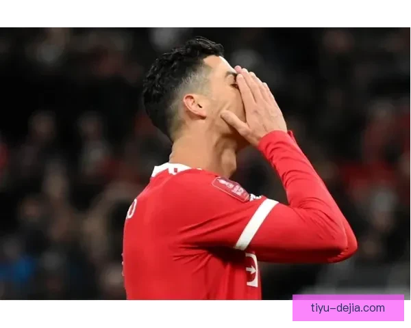 卡拉格力挺维拉主帅加盟曼联